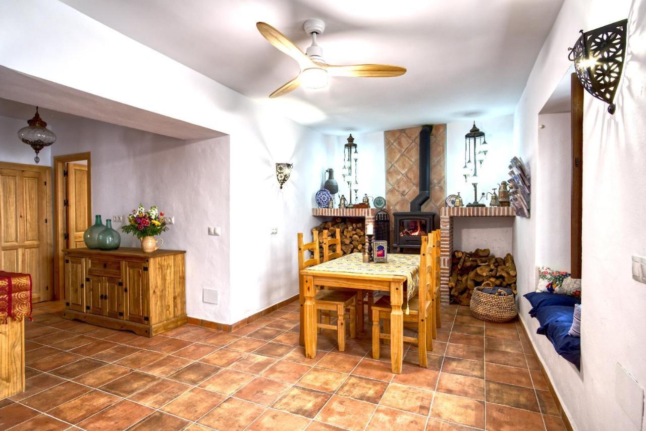 Canillas de Aceituno La Vieja Botica Bed & Breakfast エクステリア 写真